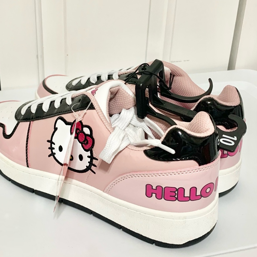 Hello Kitty Sneakers Sanrio Tennis Shoes Lace Up - 10 - NEW - Picture 2 of 7